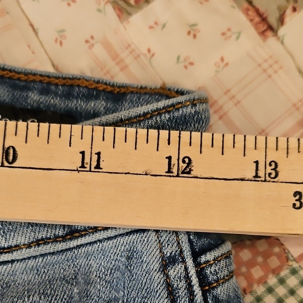 Judy Blue Tall Bootcut Distressed Jeans- Size 3/26 - Picture 3 of 10